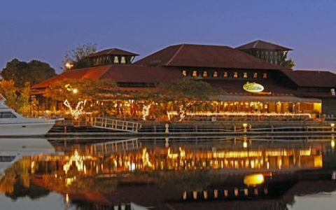 Greg Norman S Australian Grille Things To Do