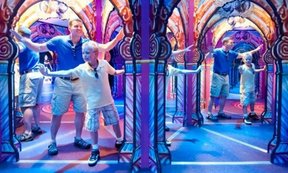 Hollywood Wax Museum Entertainment Center h