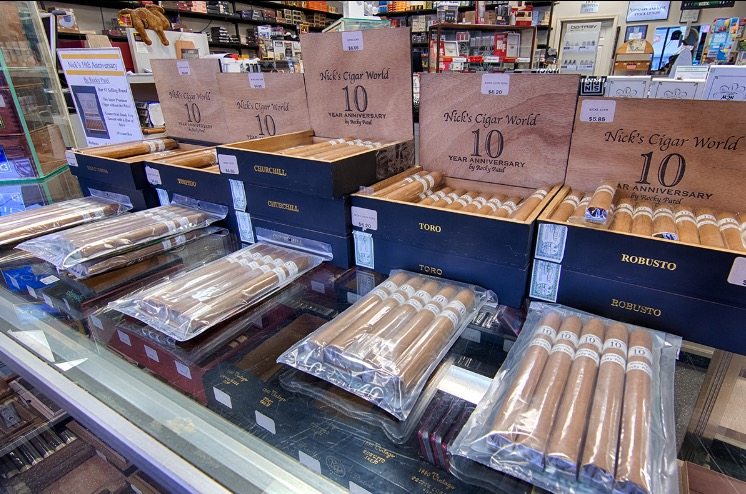 Nick’s Cigar World h