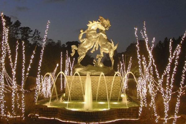 A Guide to Brookgreen Gardens’ Nights of a Thousand Candles
